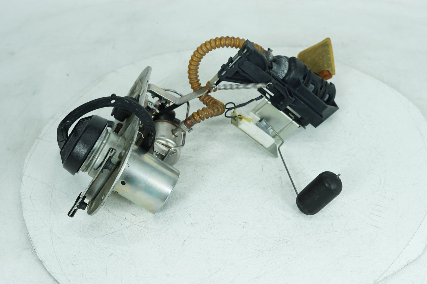 1999 - 2006 Harley-Davidson Touring Electra Ultra Classic Fuel Pump Gas Gasoline Petrol Sending 62897-01B