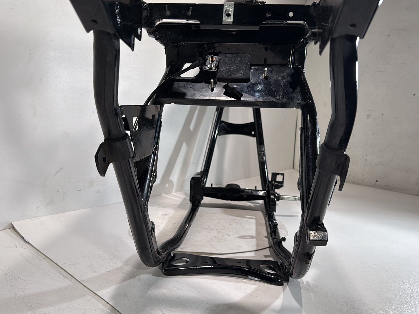 1999 - 2006 Harley-Davidson Touring Electra Glide Classic Body Main Frame Chassis NO Title 47900-01