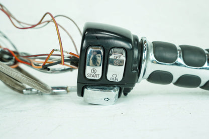 1999 - 2006 Harley-Davidson Dyna Wide Glide Right Engine Start Kill Switches Controls 71684-06A