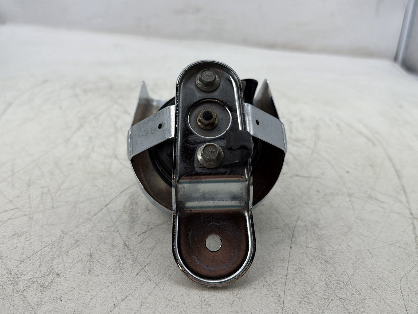 2007 Harley Touring Electra Glide Ultra OEM Horn Signal Klaxon Chrome Cover