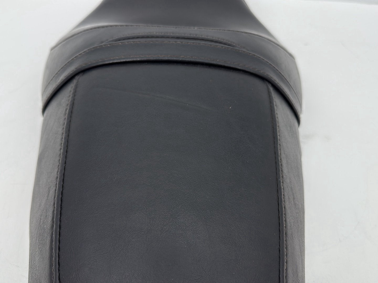 2009 Harley Sportster XL1200C 1200 Custom OEM Passenger Rider Driver Seat Saddle