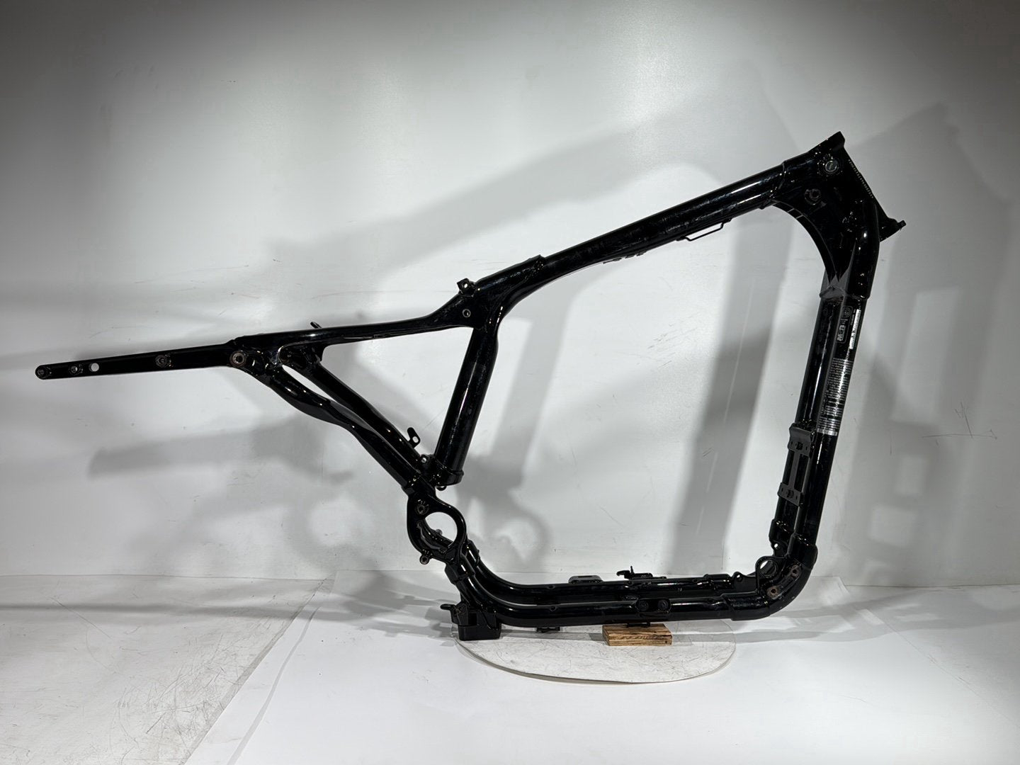 2009 Harley Sportster XL1200C 1200 Custom OEM Body Main Frame Chassis SLVG
