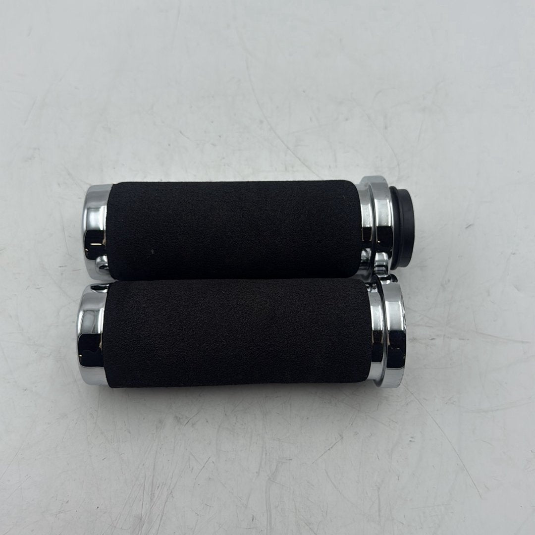 2007 - 2012 Harley-Davidson Touring Electra Glide Classic Front Left Right Handgrip Hand Grips 56206-96