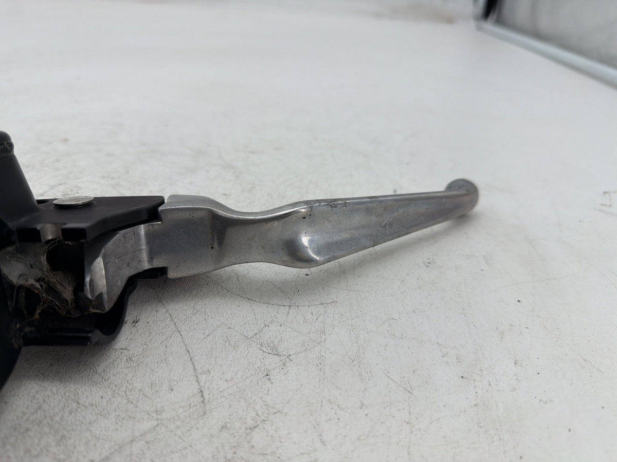1996 Harley Electra Glide Touring Ultra Front Right Brake Lever Master Cylinder