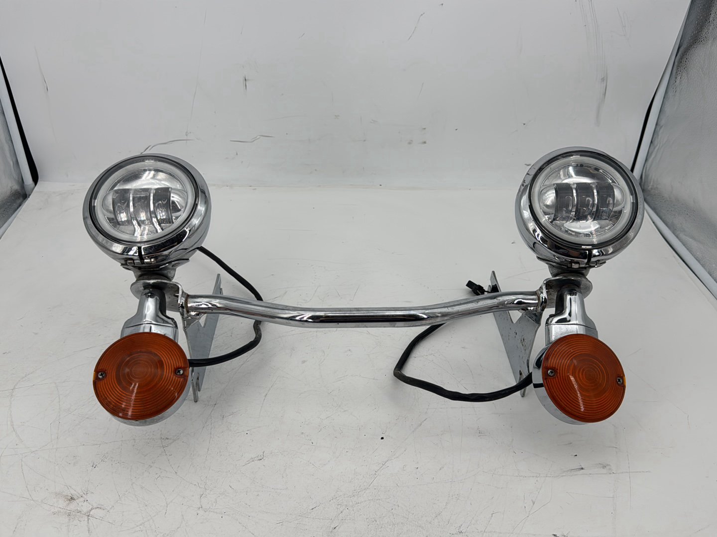 2008 Harley Touring FLHT Electra Glide OEM Front Turn Signal Indicators Aux Light Bar