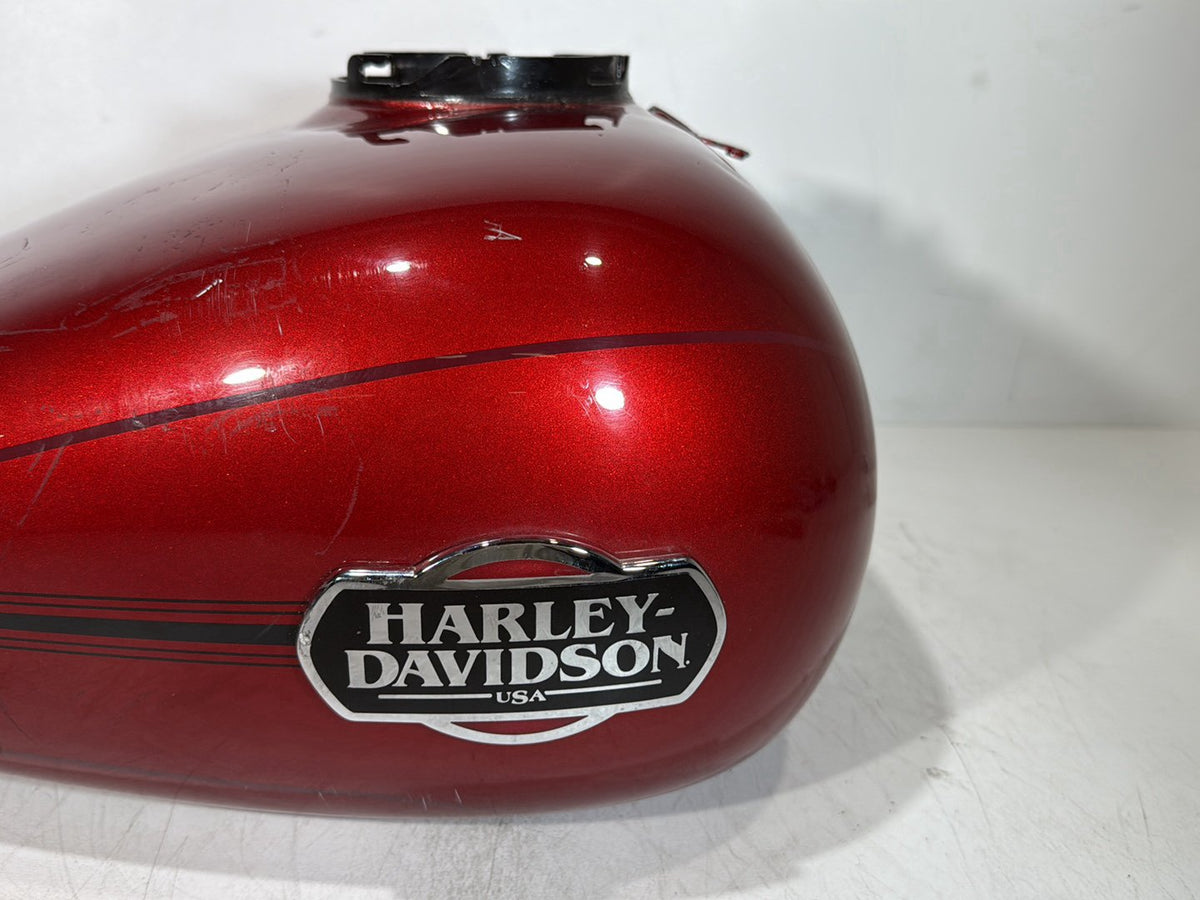 2007 - 2012 Harley-Davidson Touring Electra Glide Ultra Fuel Gas Tank Gasoline Reservoir 	61356-08