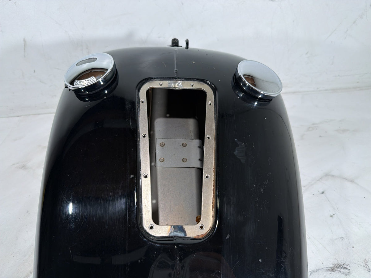 2006 Harley Softail Deuce FXSTDI OEM Fuel Gas Tank Gasoline Reservoir 62082-00C