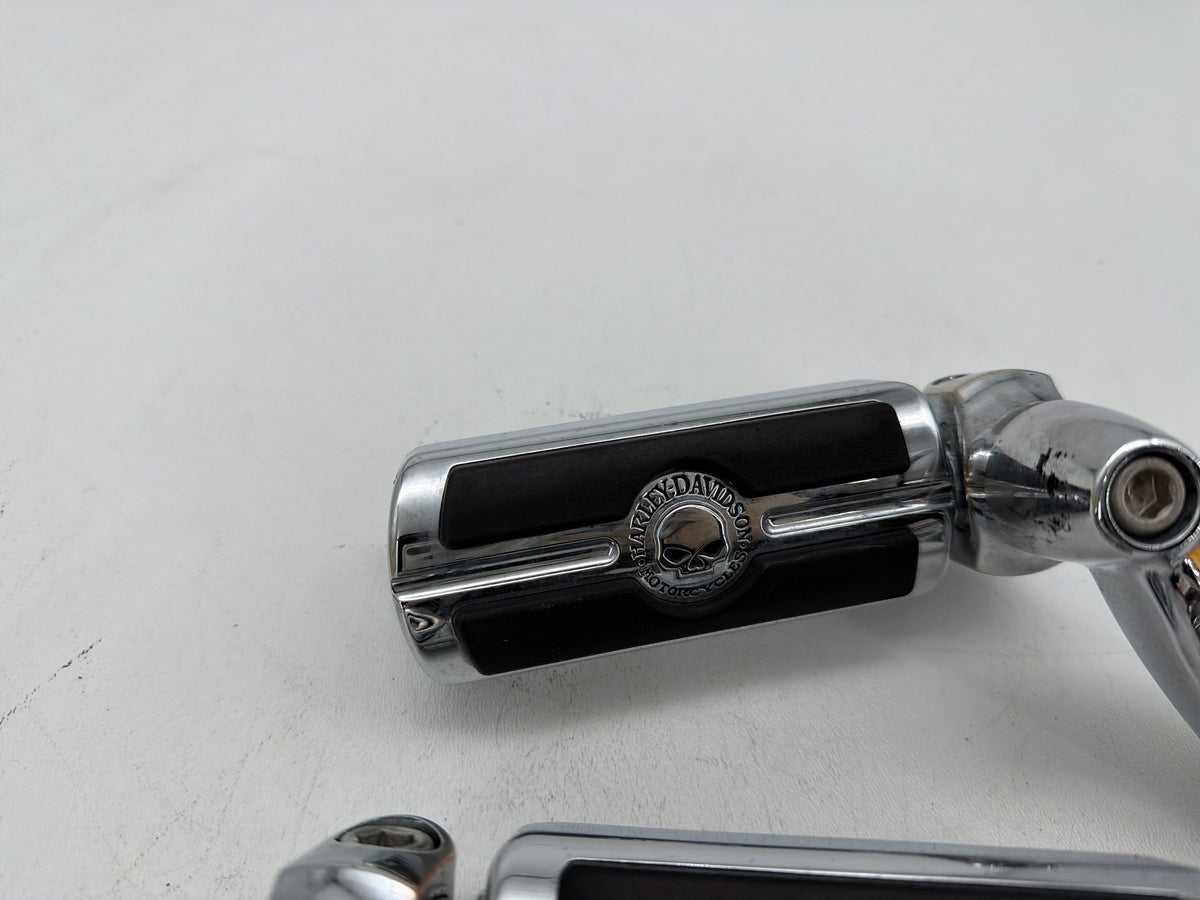 2001 Harley Electra Touring Front Right Left Highway Foot Pegs Willie G SKULL