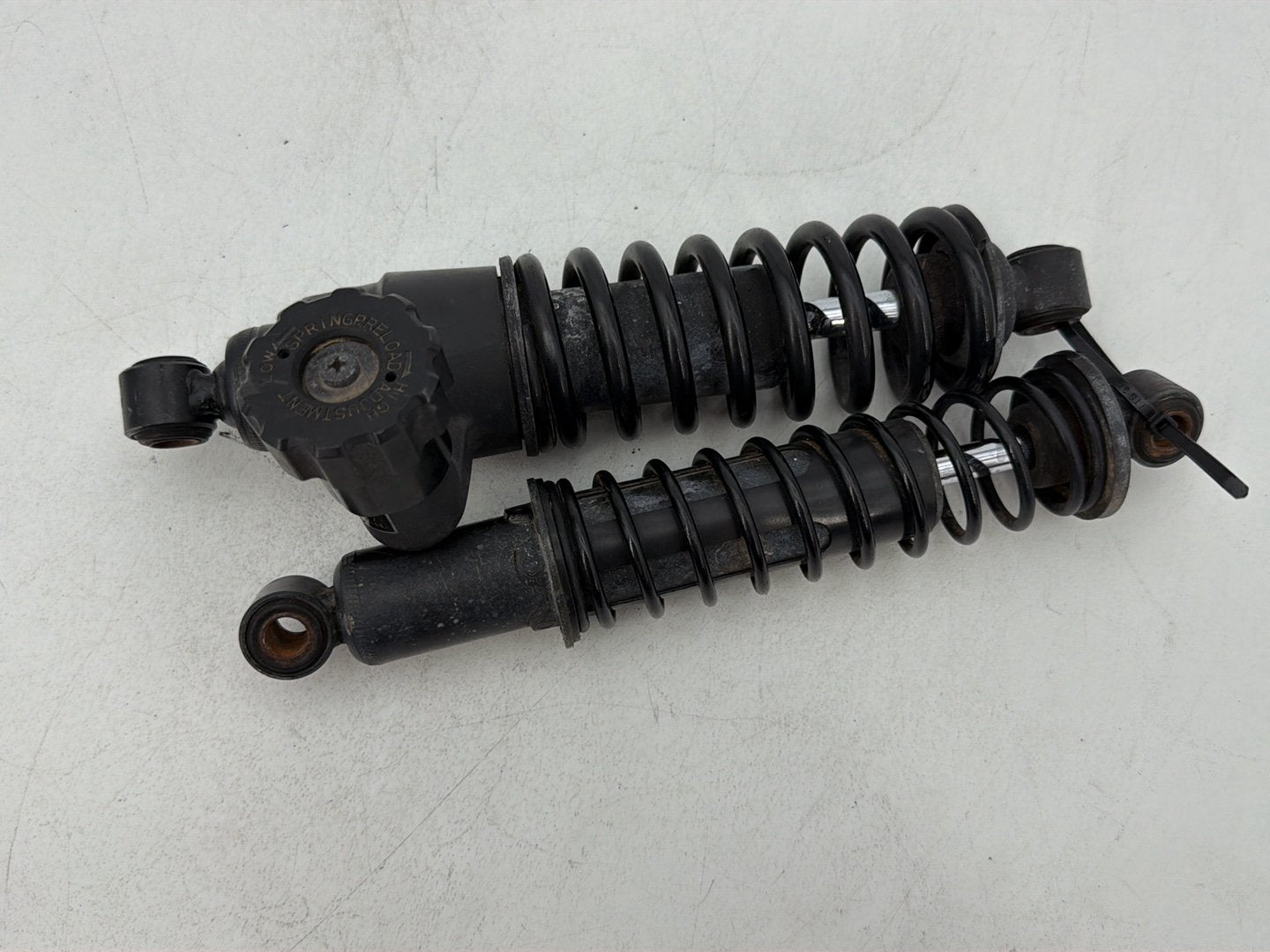 2007 - 2012 Harley-Davidson Touring Street Glide Rear Left Right Shock Absorbers