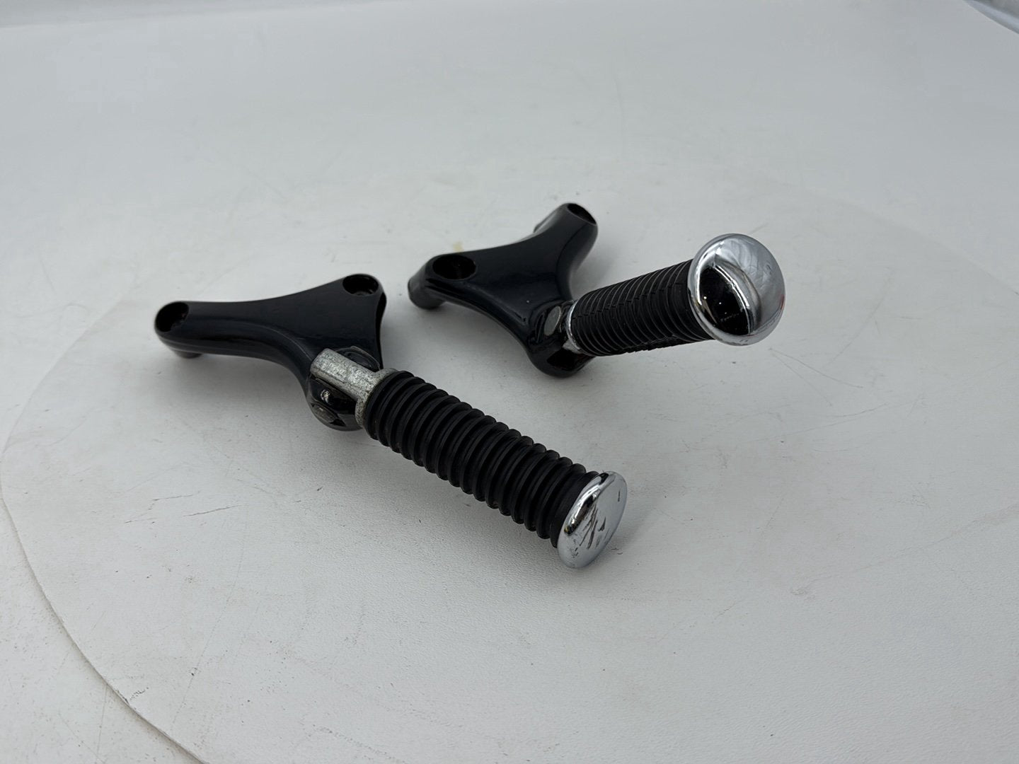 2004 - 2013 Harley-Davidson Sportster 883 Custom Passenger Left & Right Foot Pegs  	49314-04