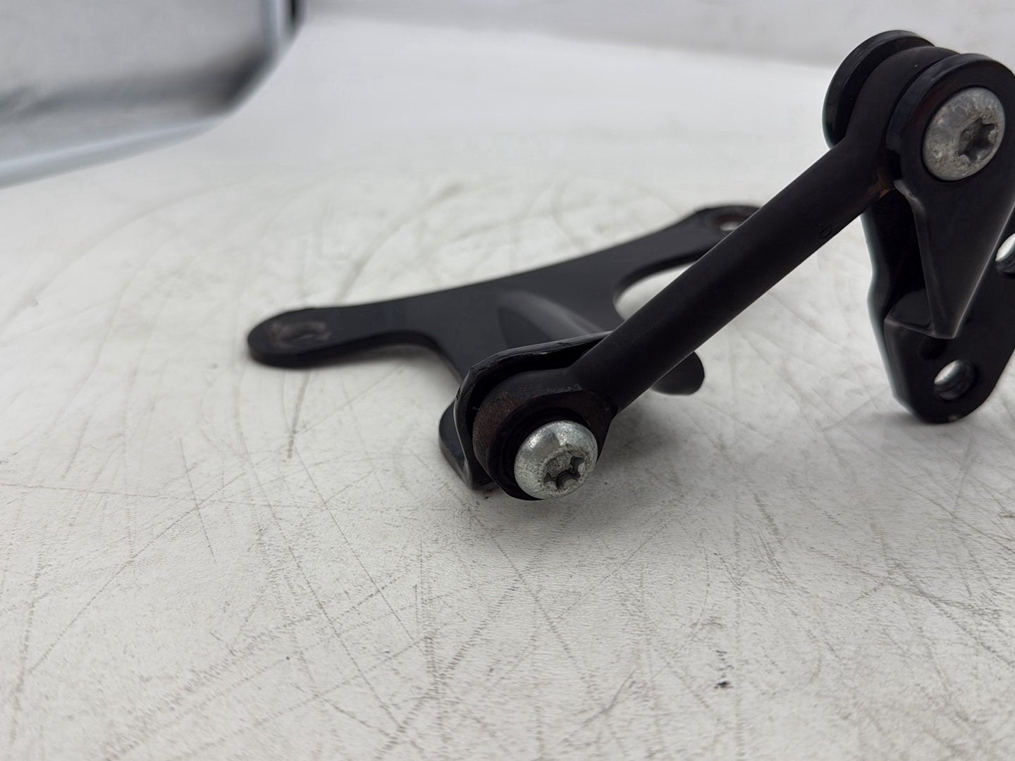 2006 Harley Sportster XL883L 883 Low OEM Mounting Bracket Holder Support Base