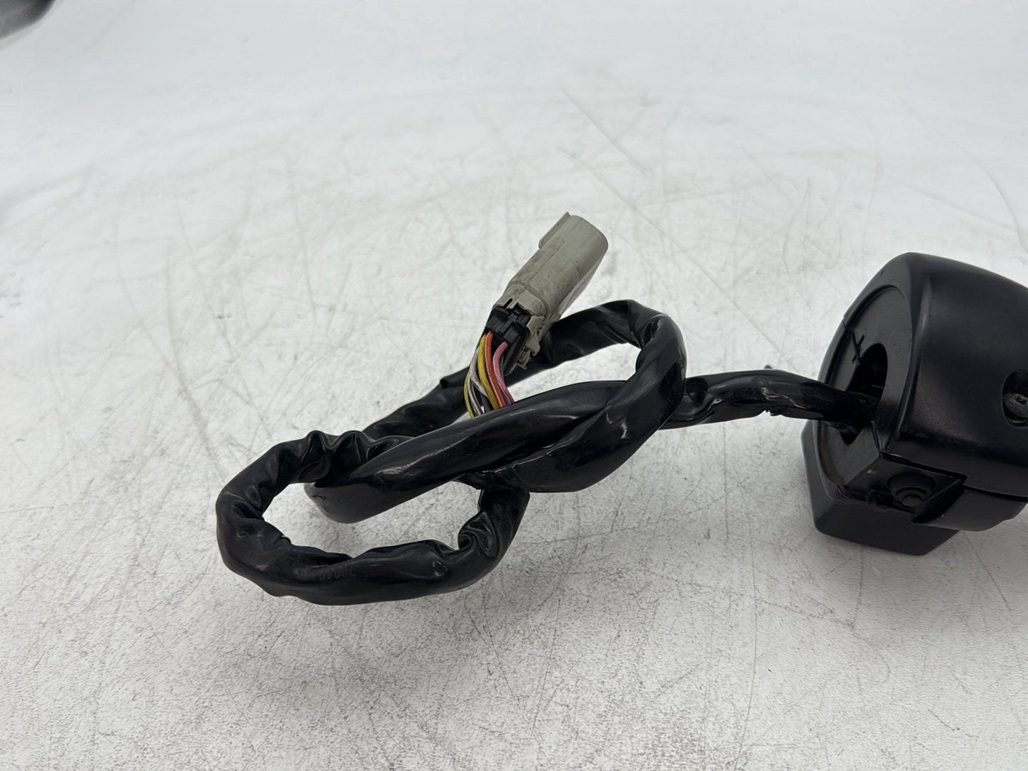 2013 Harley Electra Glide Touring Ultra FLHTCUI OEM Left Turn Signal Headlight Switches Controls