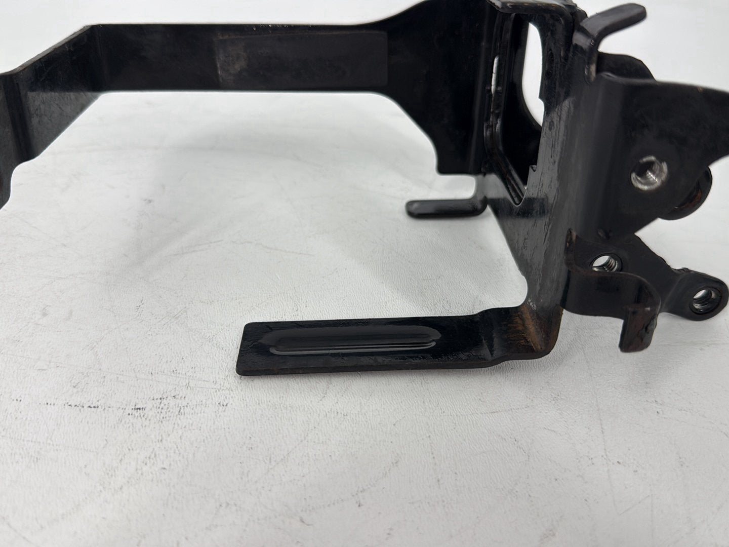 2005 Harley Sportster XL883C 883 Custom OEM Battery Tray Bracket Holder Carrier