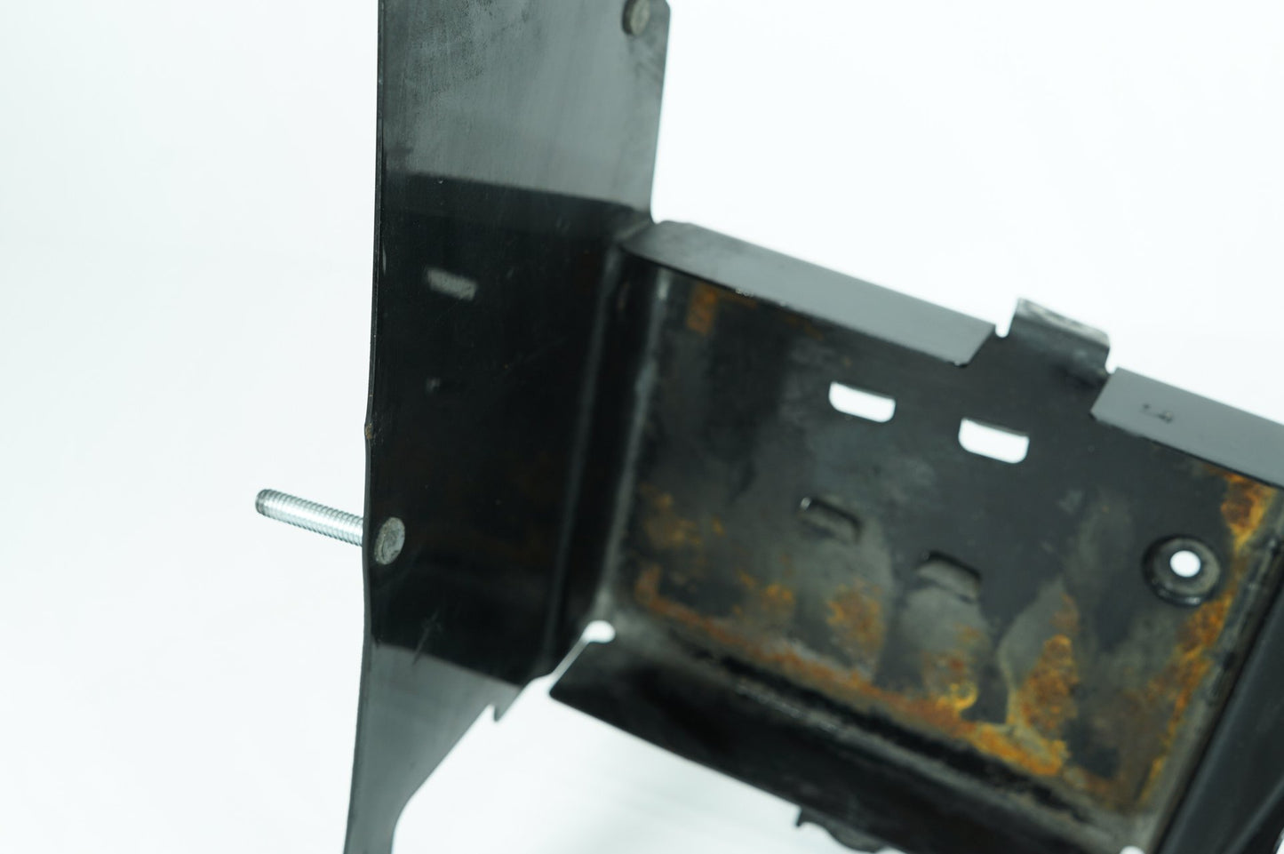 1999 - 2006 Harley-Davidson Touring Electra Glide Ultra Battery Tray Bracket Holder Carrier 	66281-02A