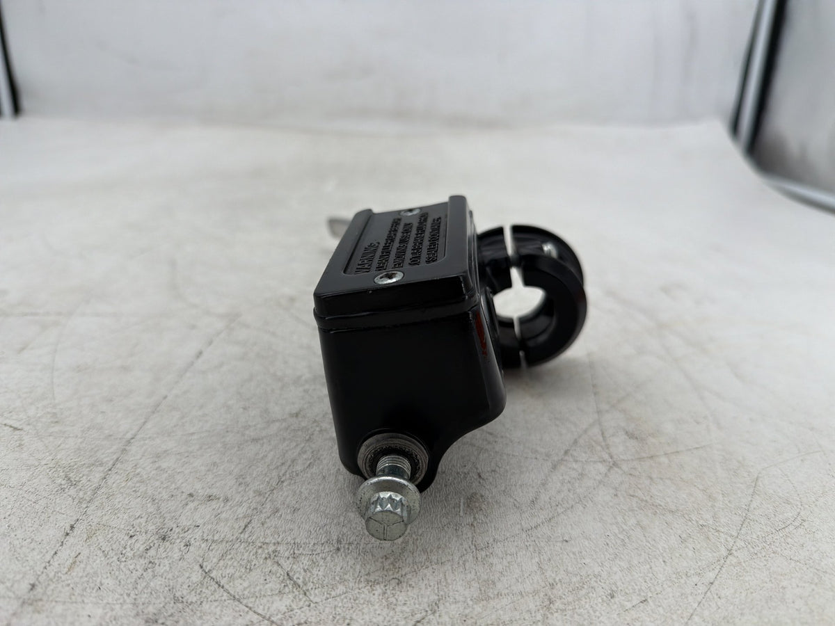 95 Harley Electra Glide Touring FLHT OEM Front Right Brake Lever Master Cylinder