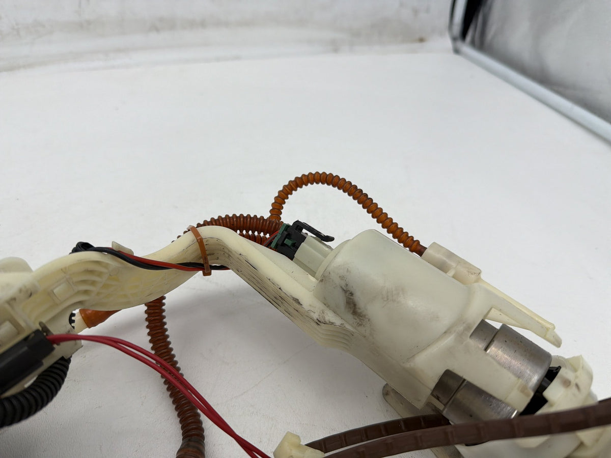 12 Harley Electra Glide Touring Ultra OEM Fuel Pump Gas Gasoline Petrol Sending