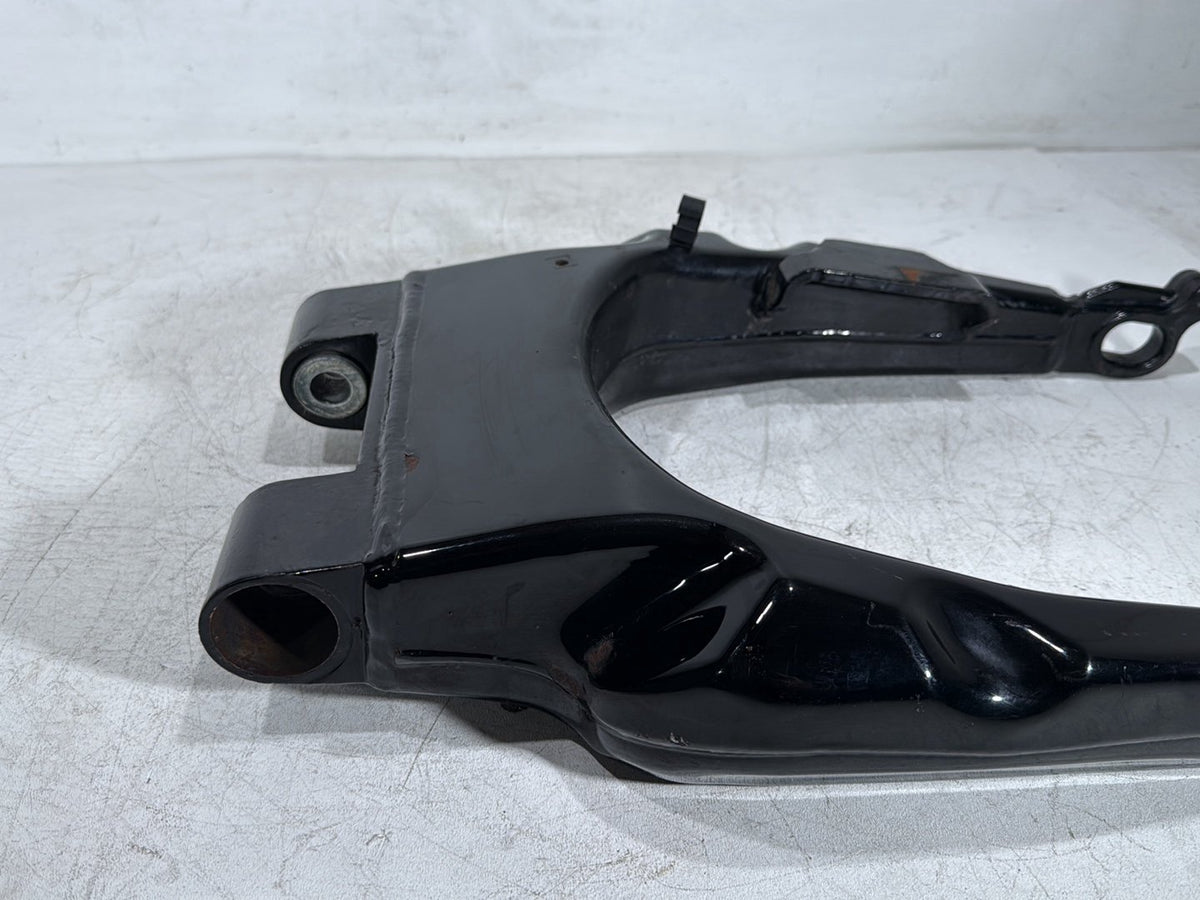 2010 Harley Electra Glide Touring Ultra OEM Rear Fork Swingarm Swing Arm