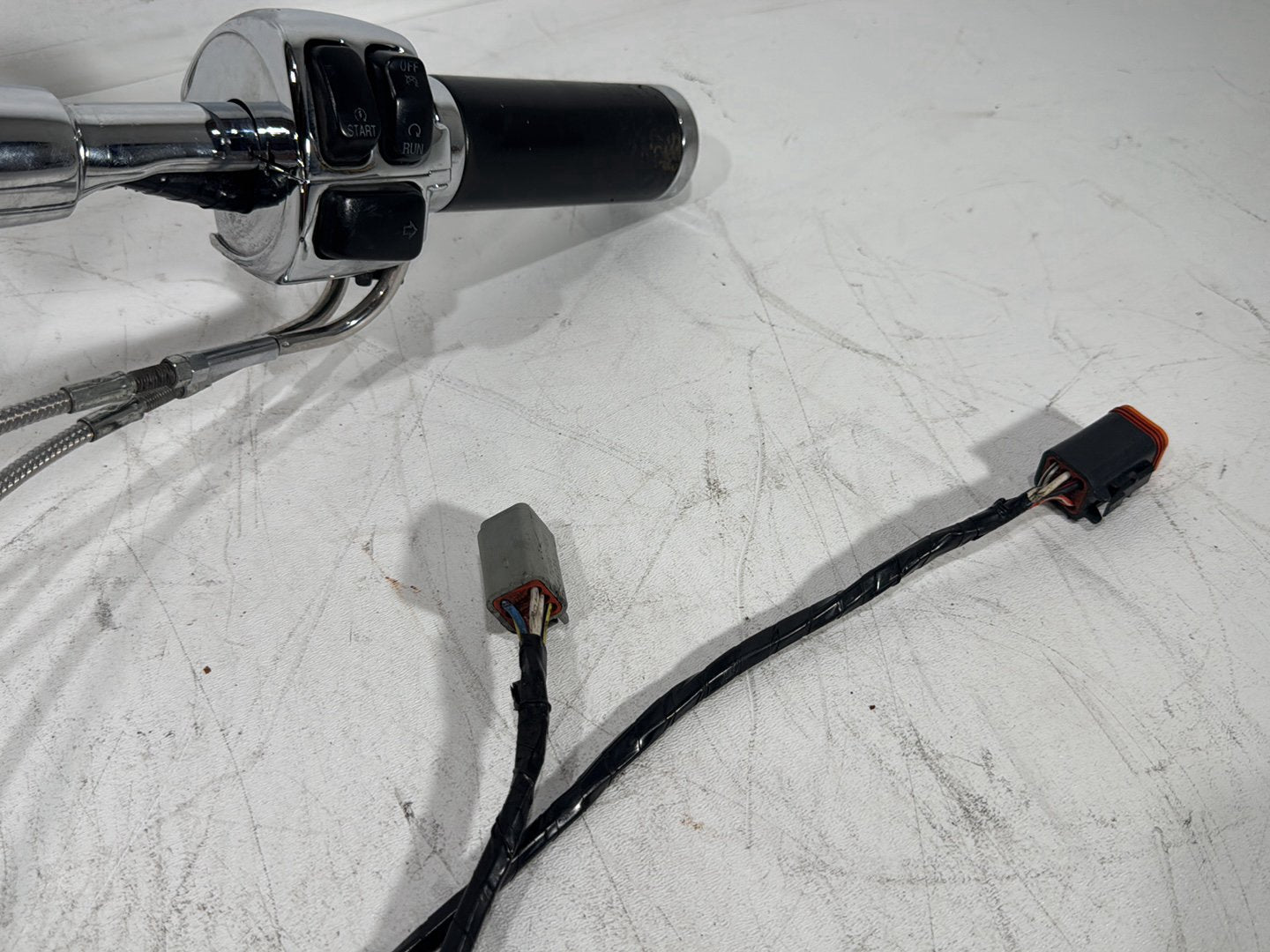 2003 Harley Dyna Wide Glide FXDWG OEM Handlebars Left Right Switches Controls