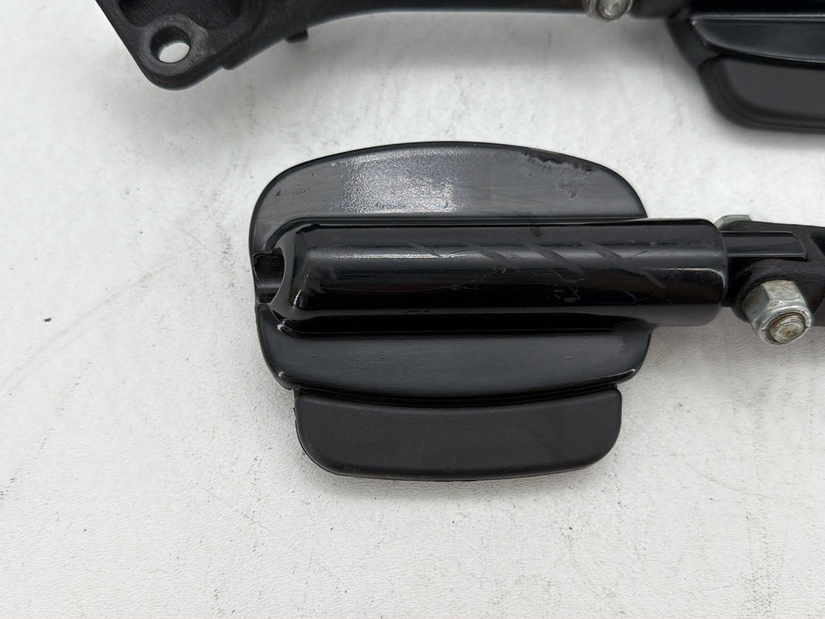 2007 Harley Dyna Street Bob FXDBI OEM Passenger Left & Right Foot Pegs