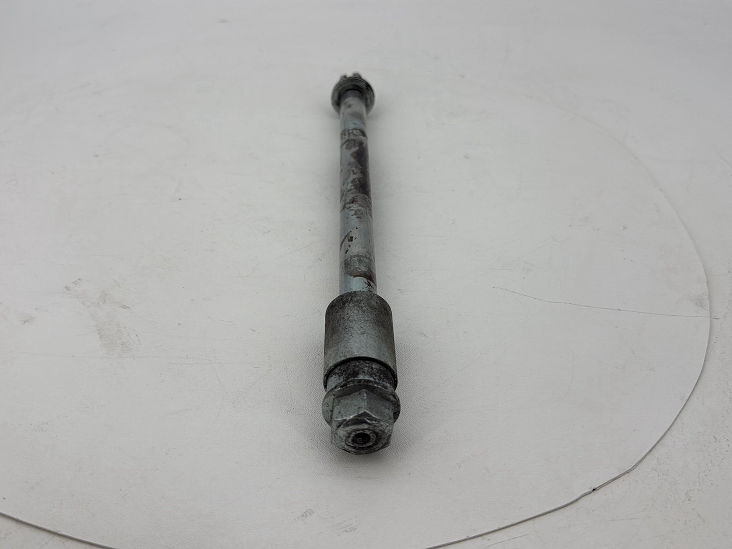 1999 - 2006 Harley-Davidson Dyna Low Rider Rear Wheel Axle Bolt Shaft 41114-90