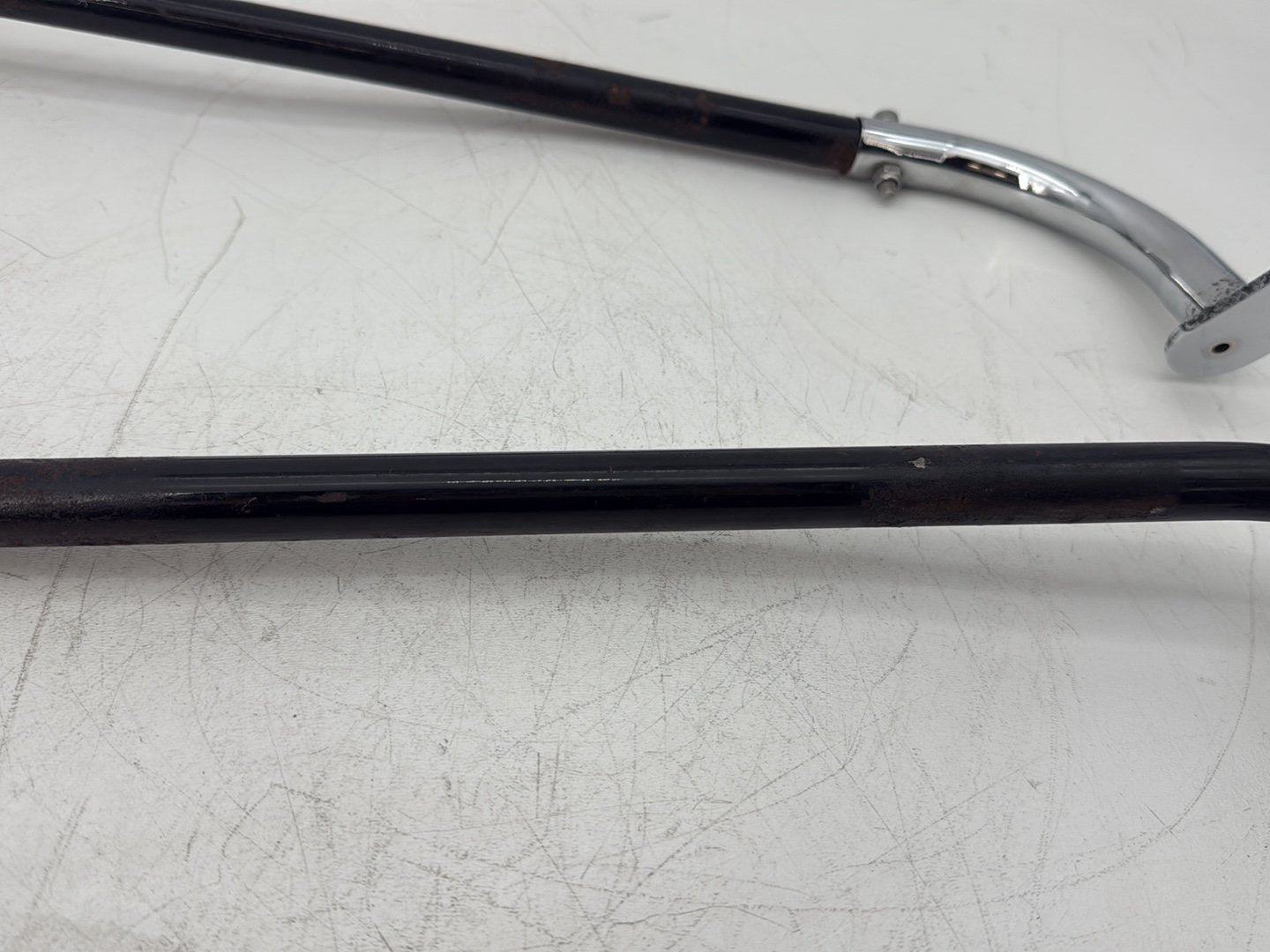 2007 Harley Touring FLHTCU Electra Glide Ultra OEM Rear Left Right Saddlebag Guard Rails Bar