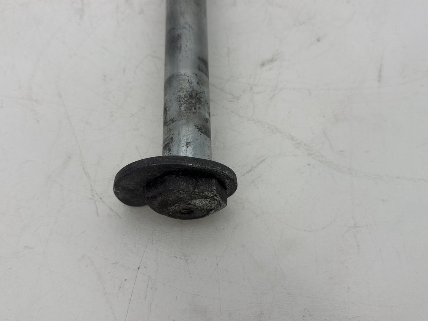 2005 Harley Touring FLHRCI Road King Classic OEM Rear Wheel Axle Bolt Shaft