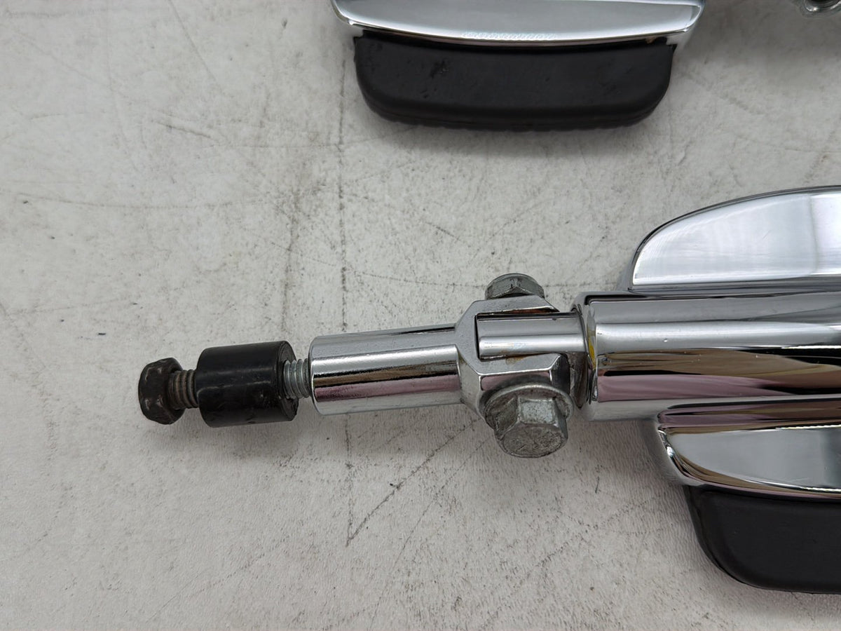 2003 Harley Softail Deuce FXSTD OEM Passenger Left & Right Foot Pegs