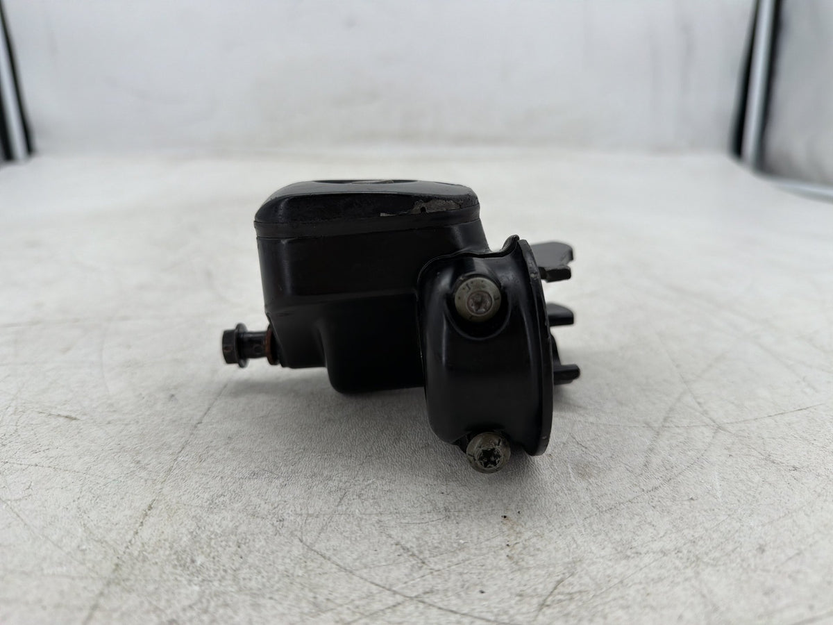 01 Harley Fat Boy Softail OEM Front Brake Master Cylinder Reservoir SCRATCHED