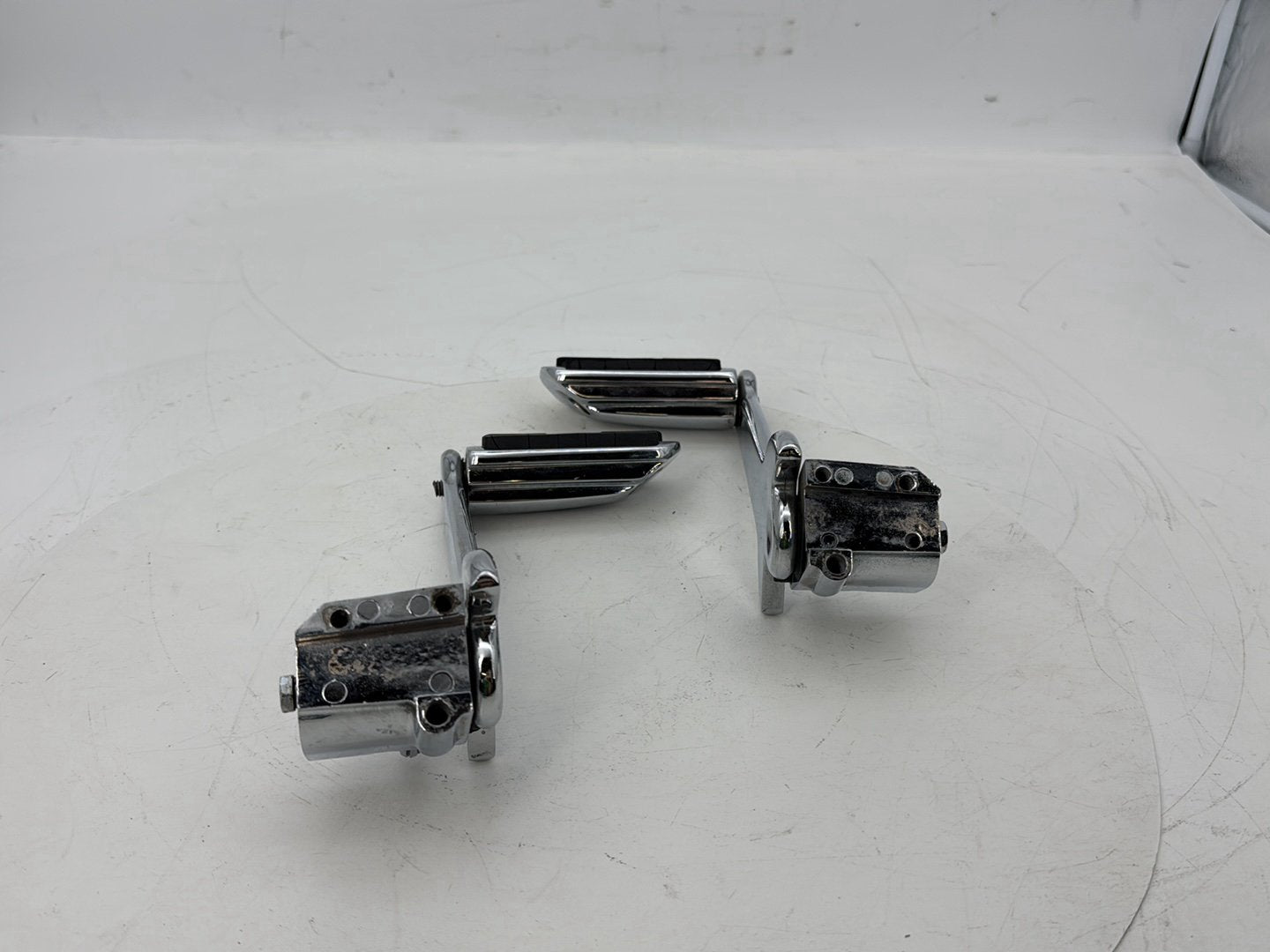 1999 - 2006 Harley-Davidson Touring CVO Screamin Eagle Road King Passenger Left & Right Foot Pegs Kuryakyn