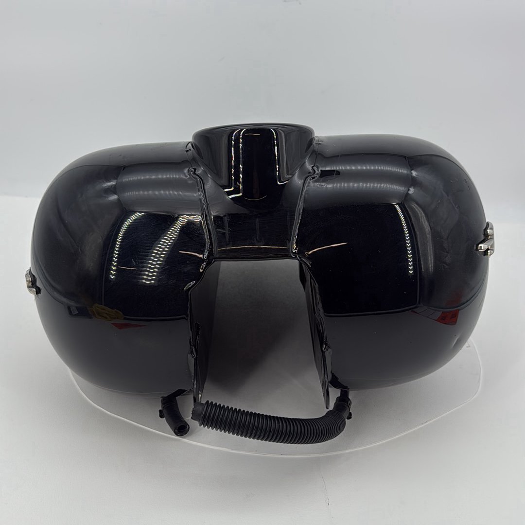 2007 - 2012 Harley-Davidson Touring Street Glide Fuel Gas Tank Gasoline Reservoir  	61356-03