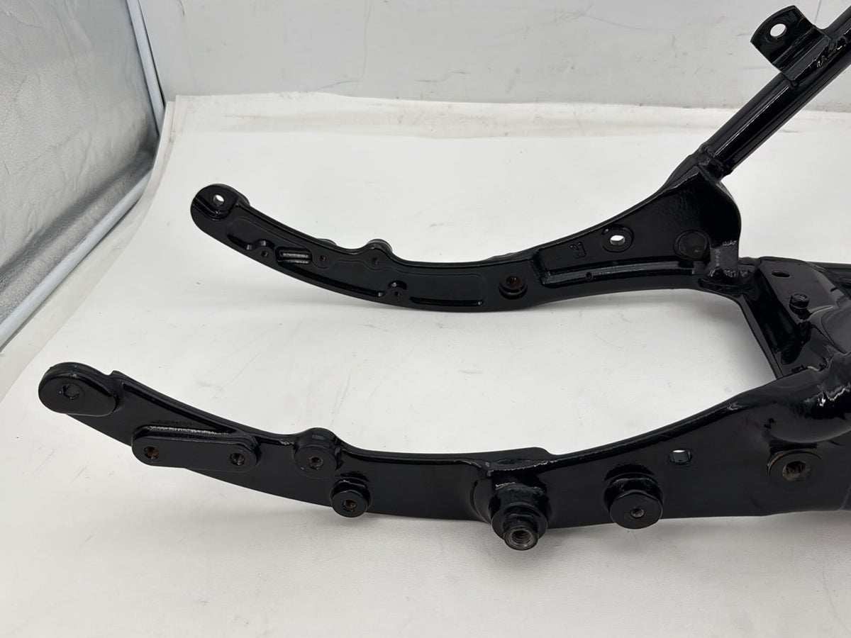 11 Harley Road King Touring Classic OEM Rear Back Sub Frame Rail Bar 48079-09BHP