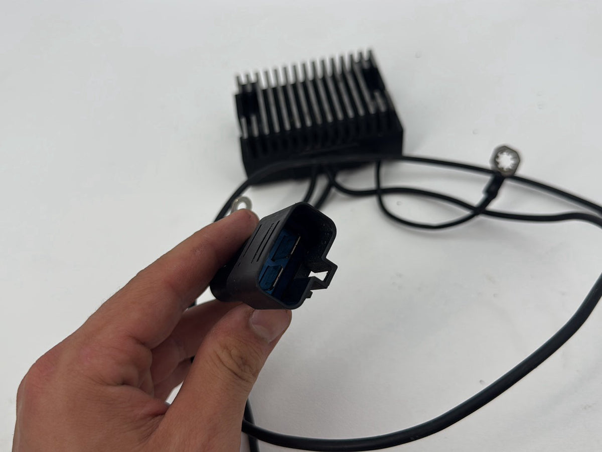 1999 Harley Dyna FXDWG Wide Glide OEM Voltage Regulator Rectifier 74518-99A