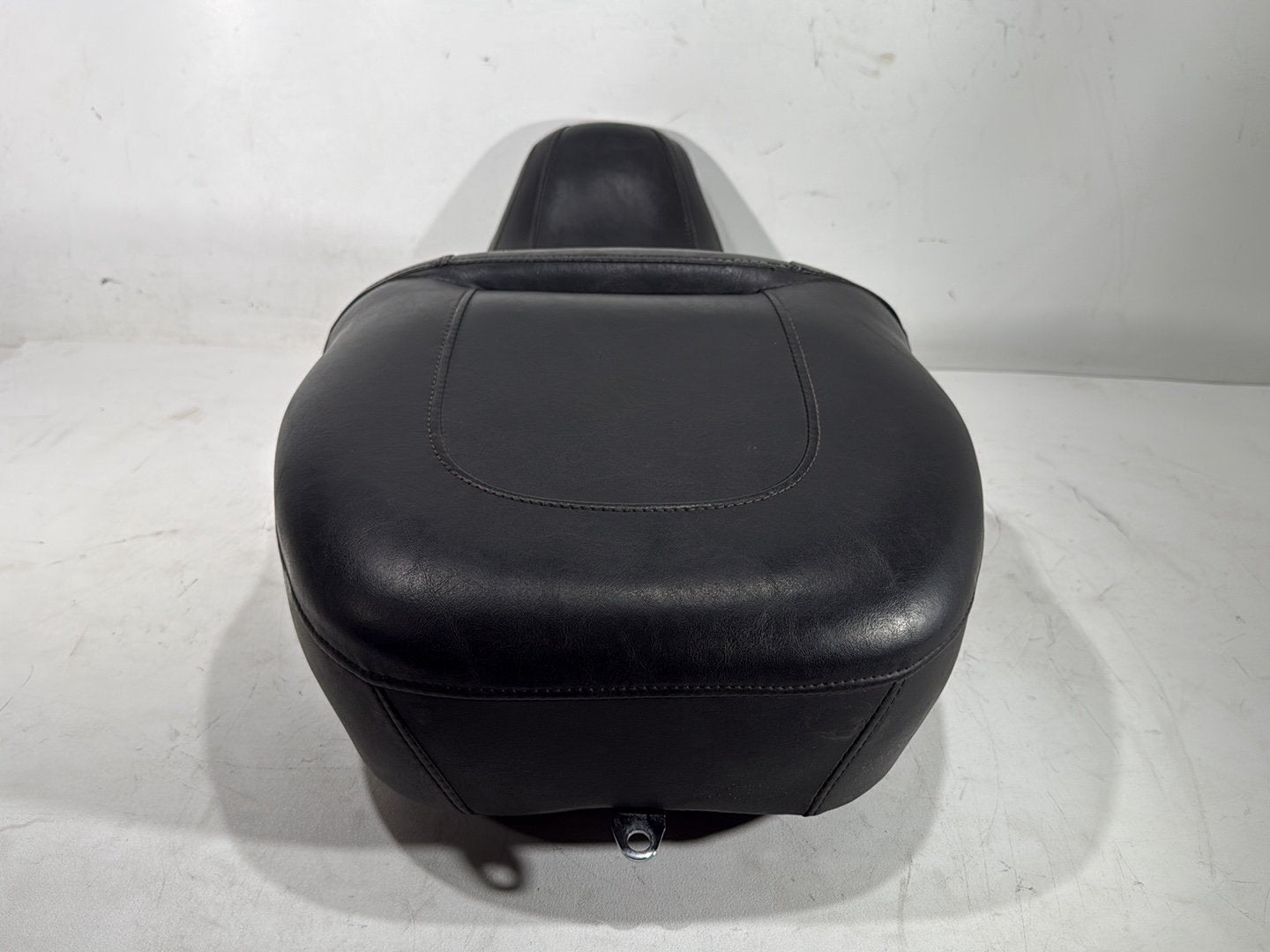2013 Harley Electra Glide Touring Ultra FLHTCUI OEM Passenger Rider Driver Seat Saddle