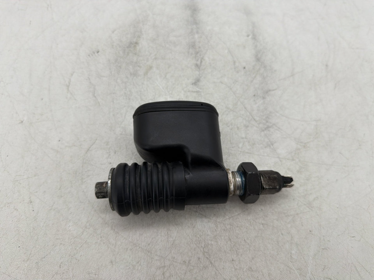 2017 Harley Dyna Street Bob FXDB OEM Rear Brake Master Cylinder Reservoir