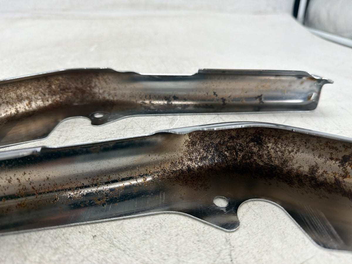 2004 Harley Electra Glide Touring Ultra OEM Rear Left Right Fender Struts Bracket