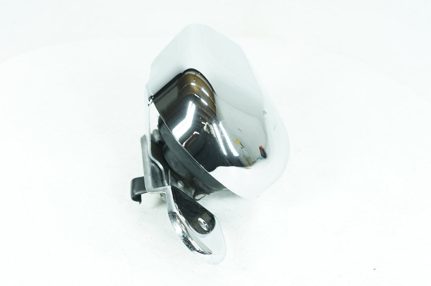 2007 - 2013 Harley-Davidson Softail Heritage Classic Horn Signal Klaxon Chrome Cover  	69012-93A