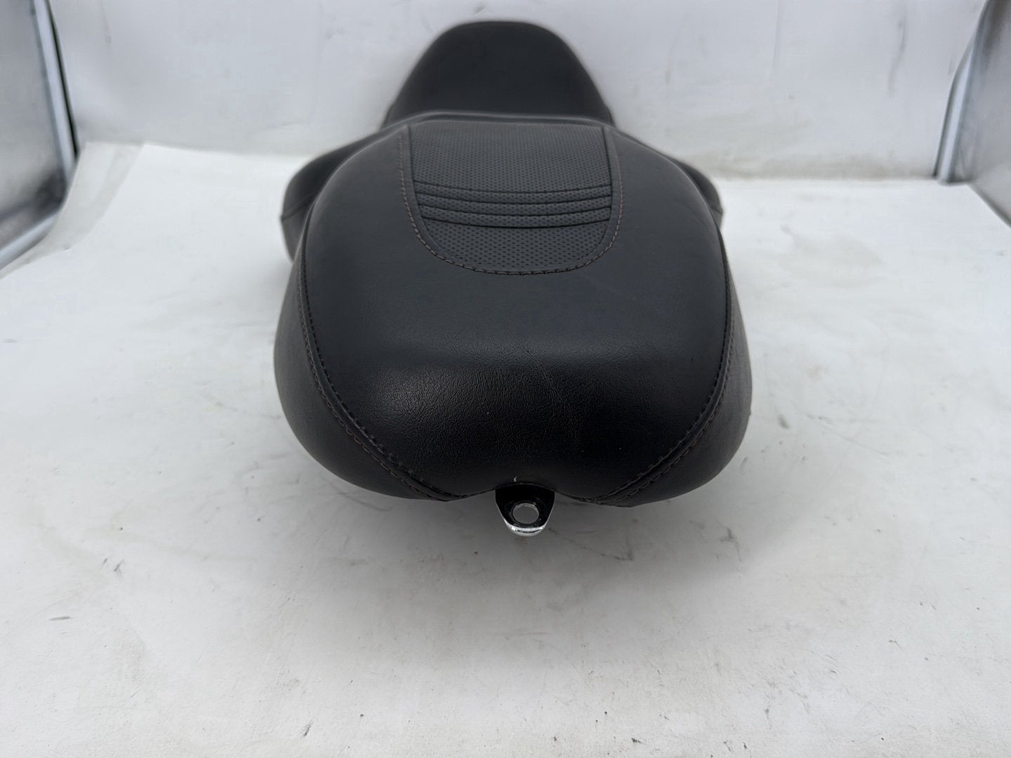 2007 Harley Street Glide Touring FLHX OEM Passenger Rider Driver Seat Saddle