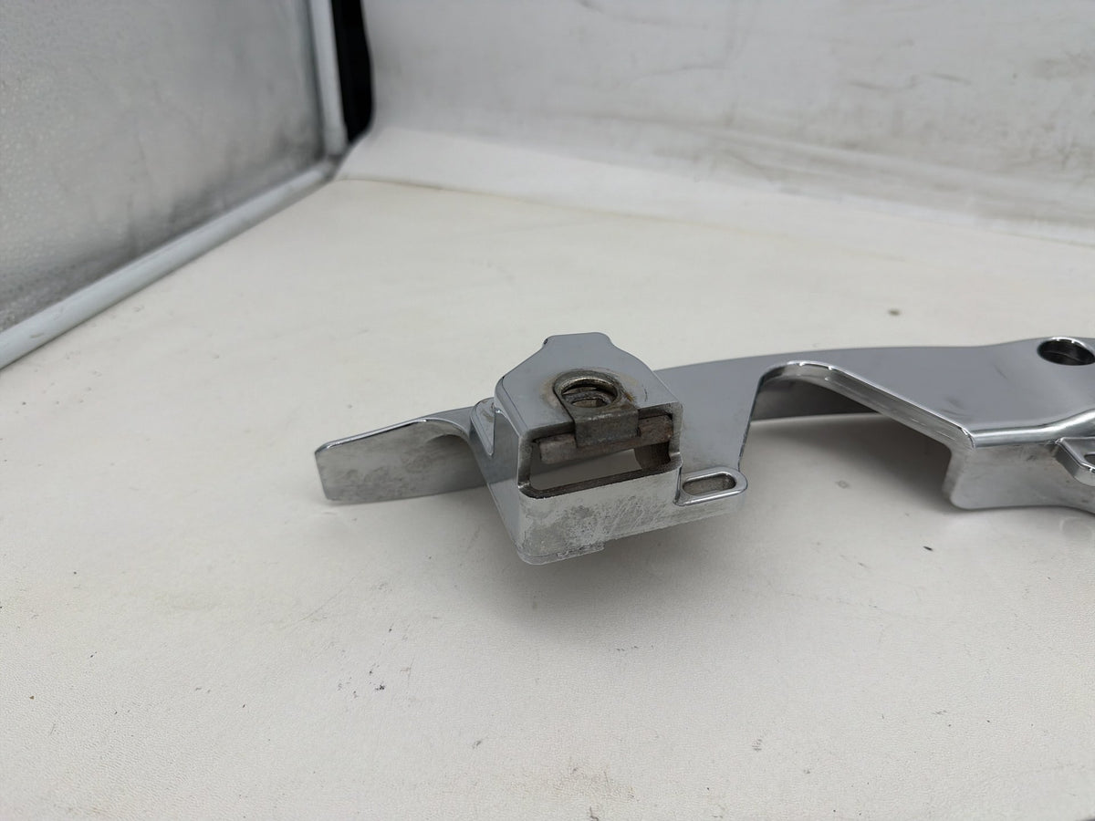2016 Harley Road Glide Touring OEM Left Right Saddlebag Fender Struts Brackets