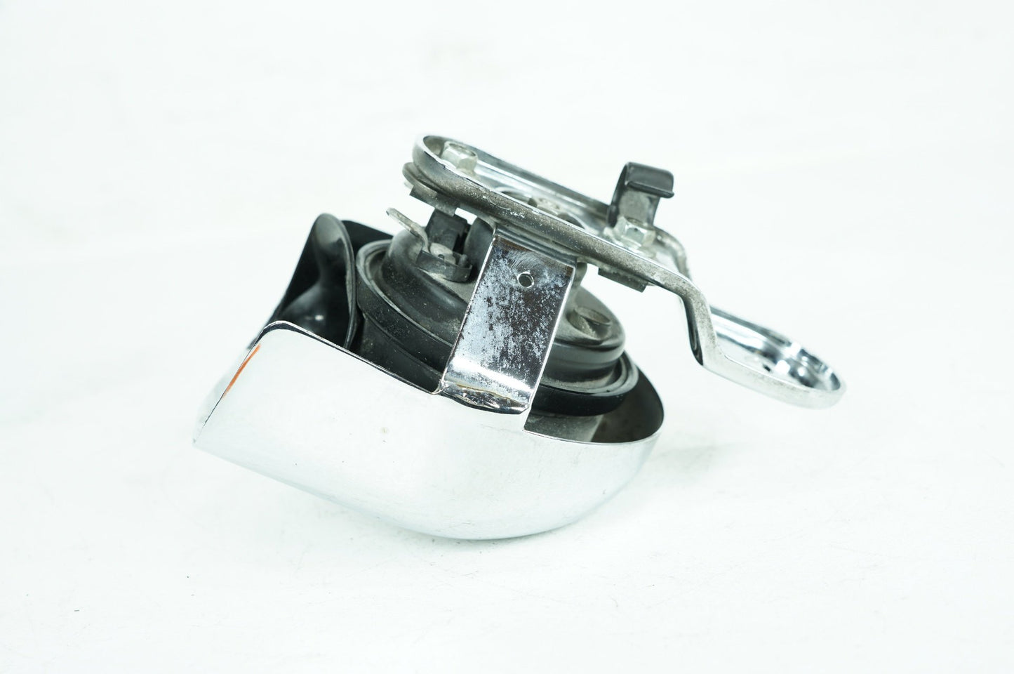 2007 - 2012 Harley-Davidson Softail Custom Horn Signal Klaxon Chrome Cover 69012-93A