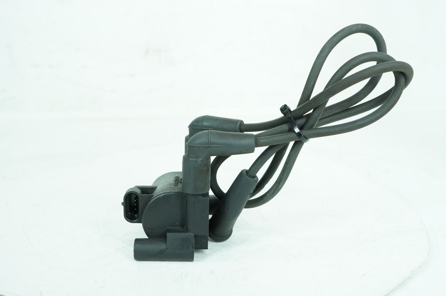 2007 - 2016 Harley-Davidson Touring Street Glide Ignition Coil Spark Plugs Cable 31696-07A