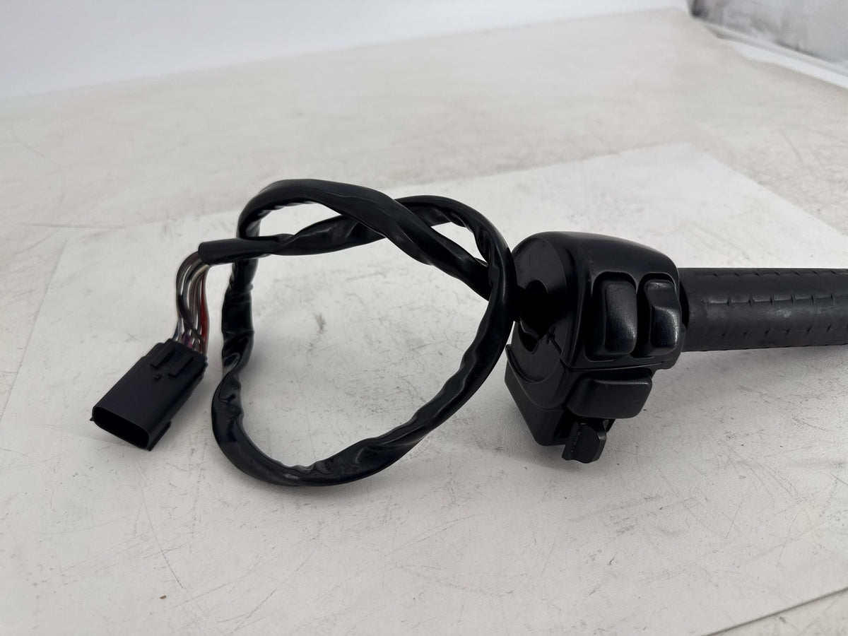 2013 Harley Street Glide Touring OEM Right Engine Start Kill Switches Controls