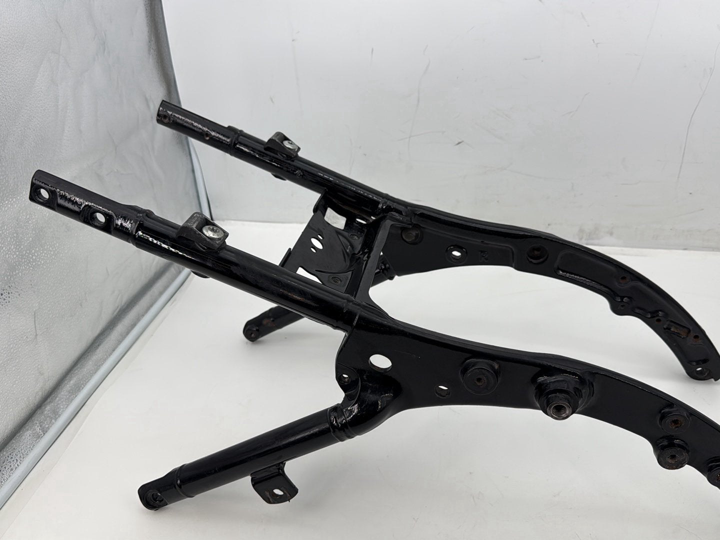 2013 Harley Street Glide Touring FLHX OEM Rear Back Sub Frame Rail Bar 48079-09BHP