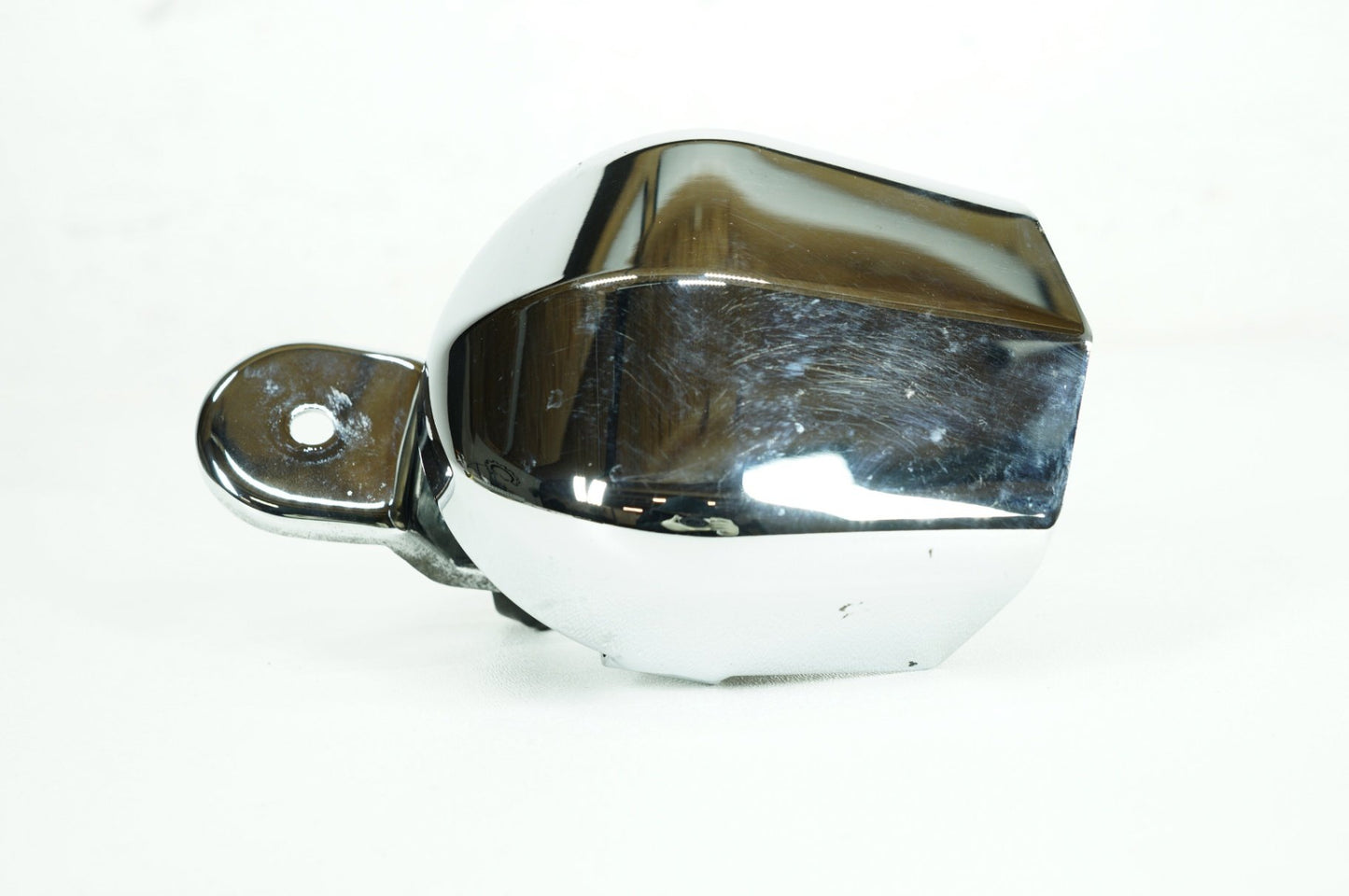 2007 - 2017 Harley-Davidson Dyna Street Bob Horn Signal Klaxon Chrome Cover 61300478