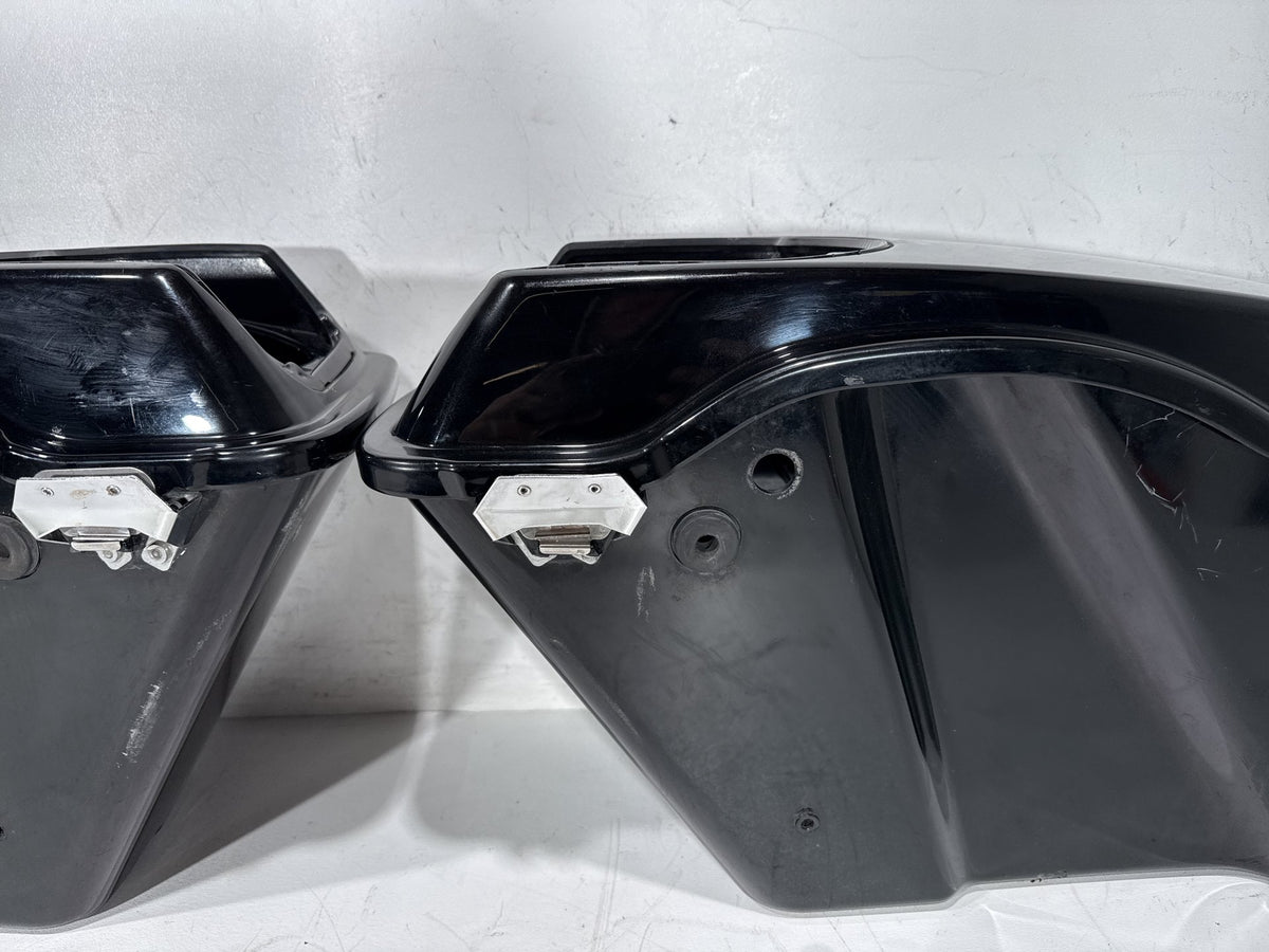 2006 Harley Road King Touring Custom OEM Left Right Saddlebags Luggage NOKey
