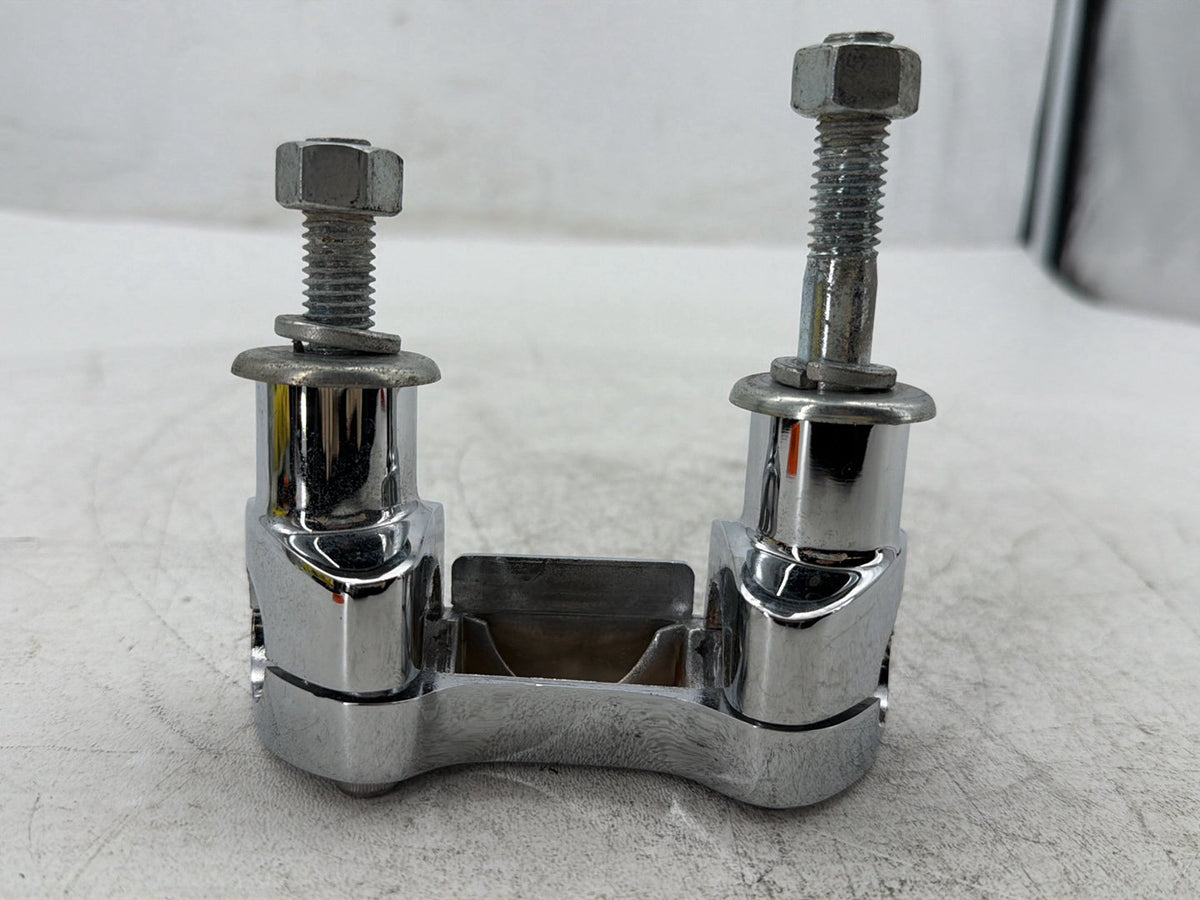 2014 Harley Dyna Switchback FLD OEM Front Handlebar Riser Top Clamp Chrome