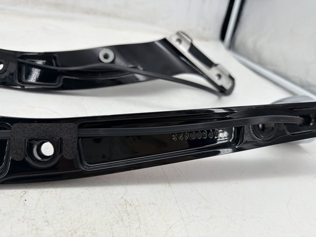2020 Harley Softail Standard FXST OEM Rear Left Right Fender Struts Bracket & Turn Signal