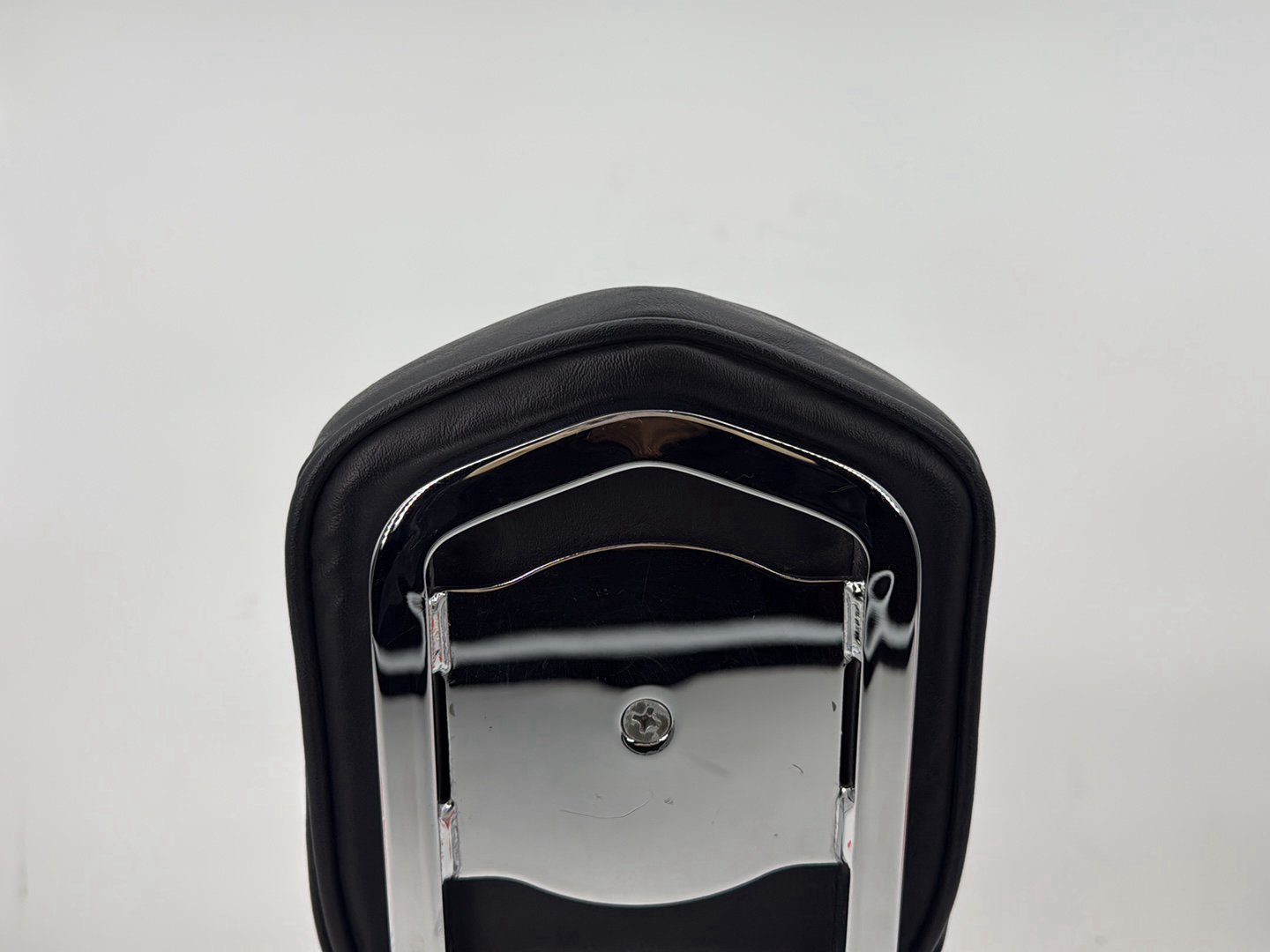 1999 - 2006 Harley-Davidson Softail Heritage Rear Sissy Bar w/ Backrest Cushion Pad 52731-00