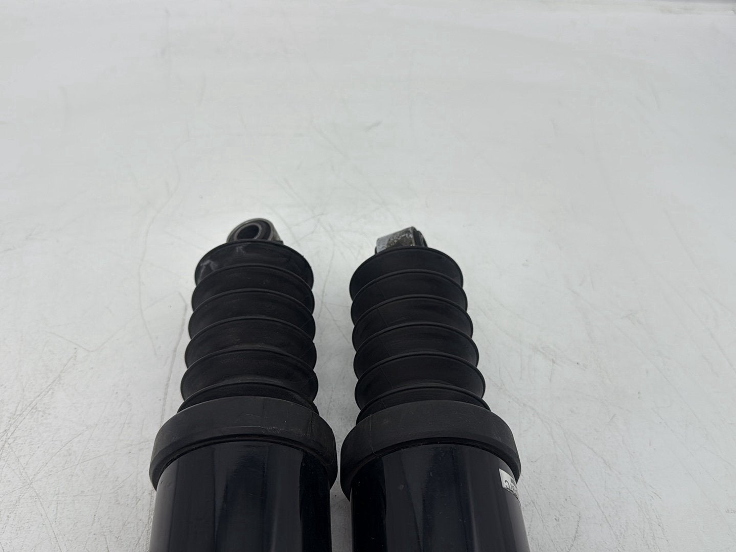 2007 Harley Touring FLHTCU Electra Glide Ultra OEM Rear Left Right Shock Absorbers