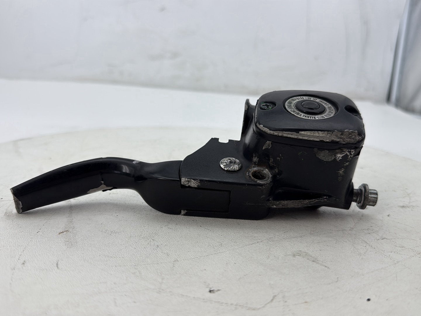 2012 Harley Dyna Fat Bob FXDF 103 OEM Front Right Brake Lever Master Cylinder