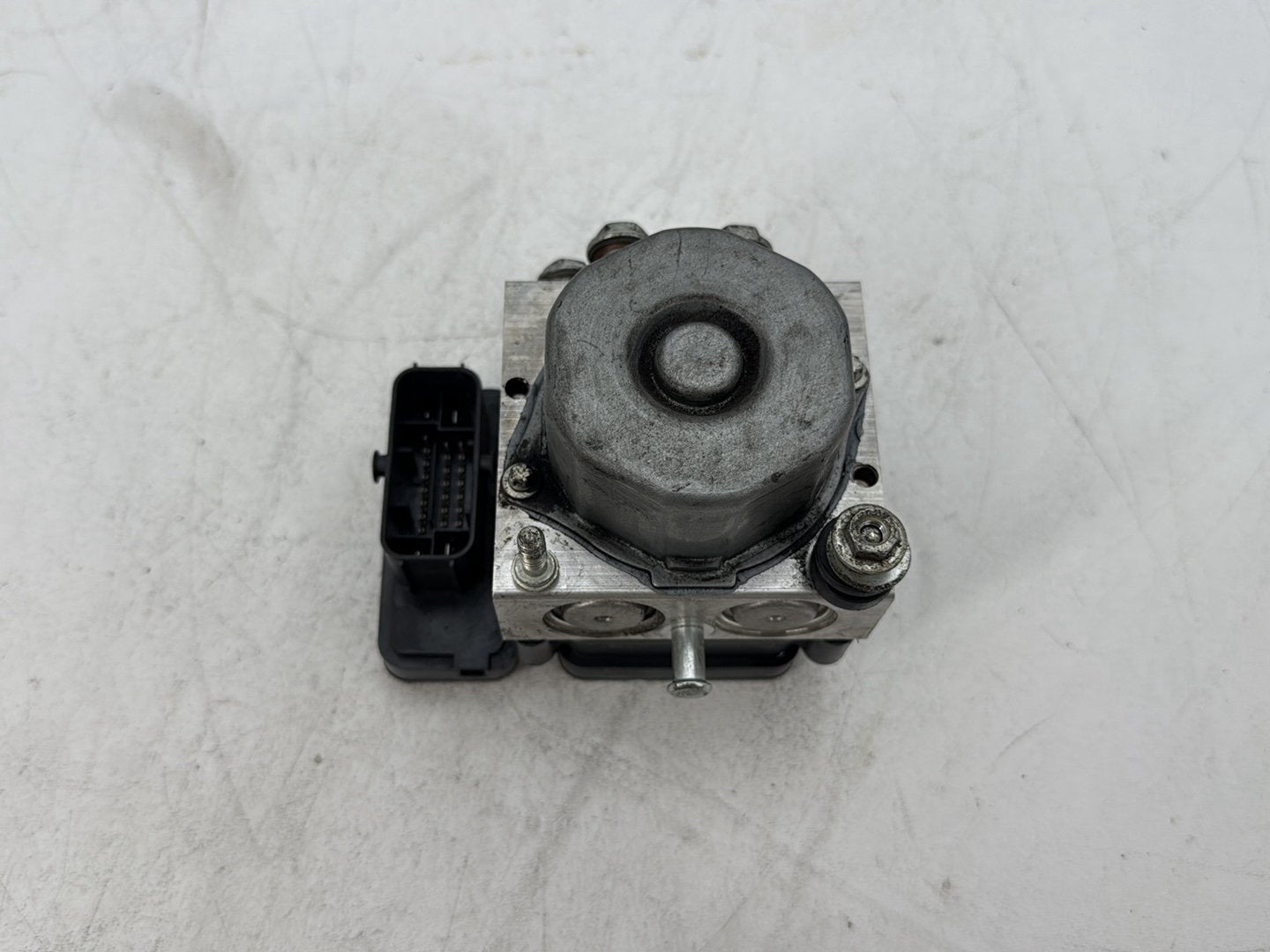 2017 Harley Road Glide Touring FLTRXS OEM ABS Brake Pump & Control Module